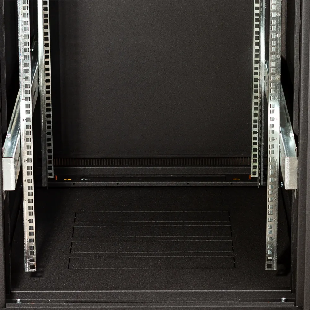 Шкаф телекоммуникационный напольный 22U 600x600мм, серия TFC (SNR-TFC-226060-GS-B-SF)