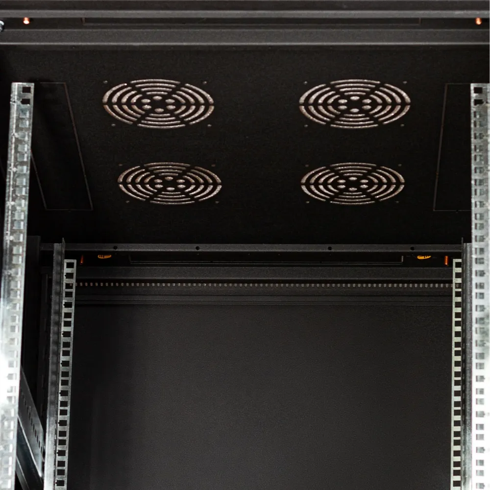 Шкаф телекоммуникационный напольный 27U 600x600мм, серия TFC (SNR-TFC-276060-GS-B-SF)