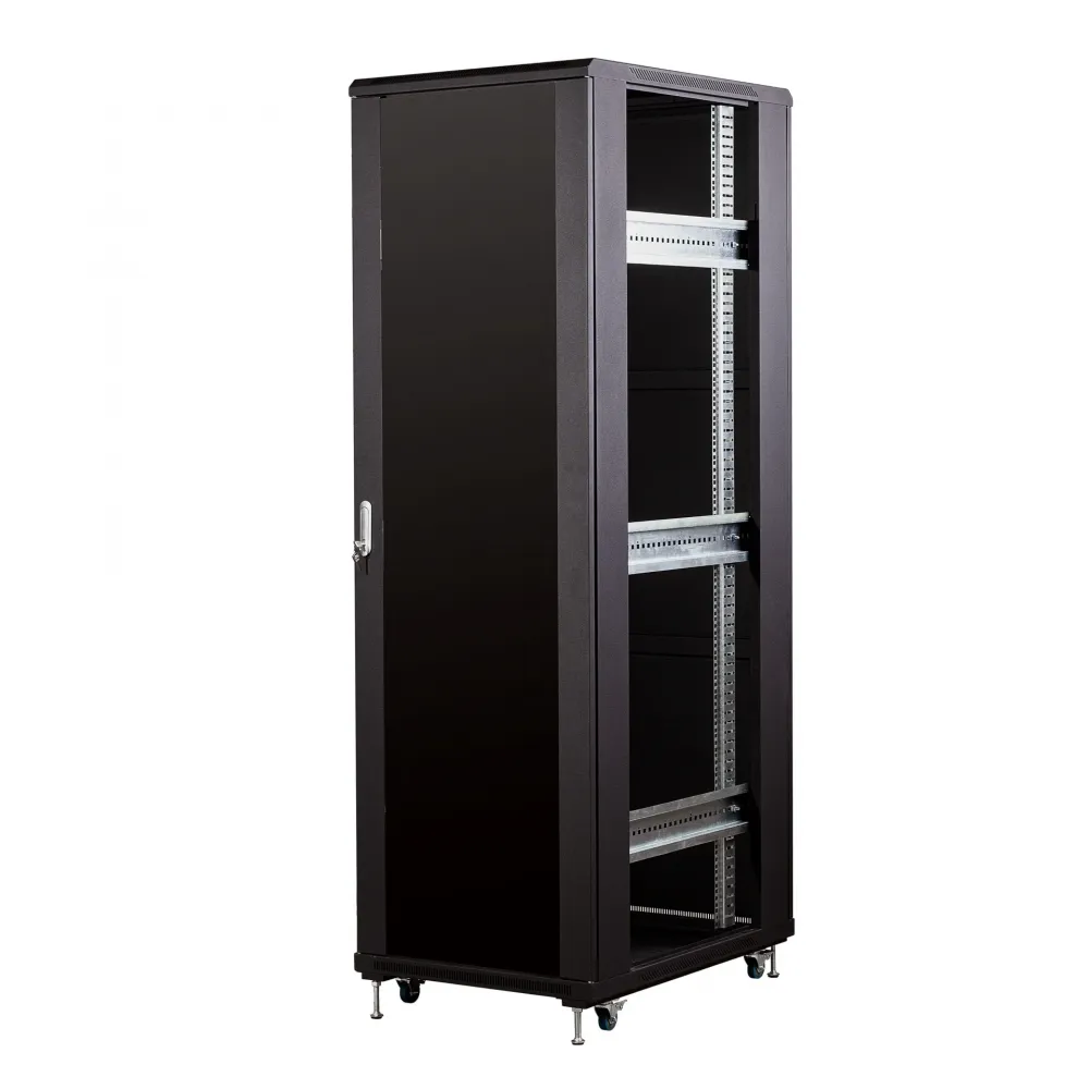 Шкаф телекоммуникационный напольный 47U 600x600мм, серия TFC (SNR-TFC-476060-GS-B-SF)